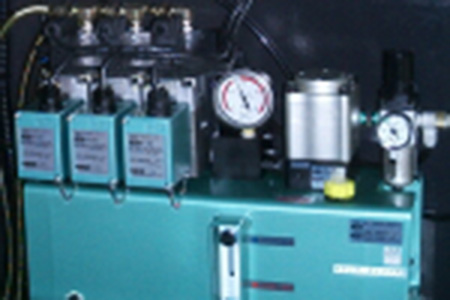 日本SR engineering高速紧锁气动泵站HU63/100系列